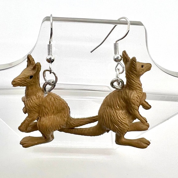 Kangaroo Earrings - Aussie Earrings - Animal Earrings - Teacher Earrings - Picture 5 of 10